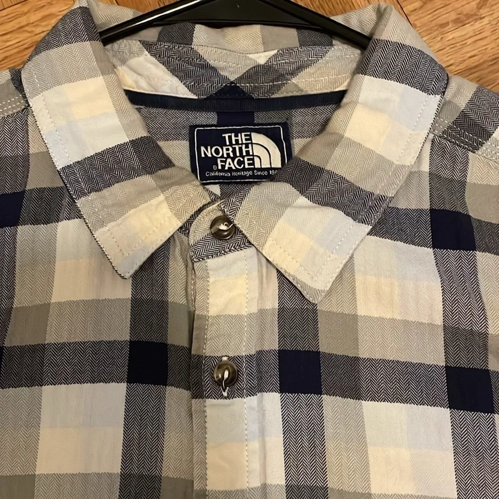 EUC The North Face blue plaid cotton shirt